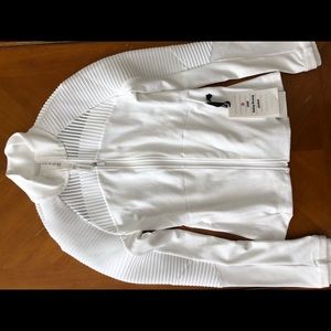 chill going strong jacket lululemon